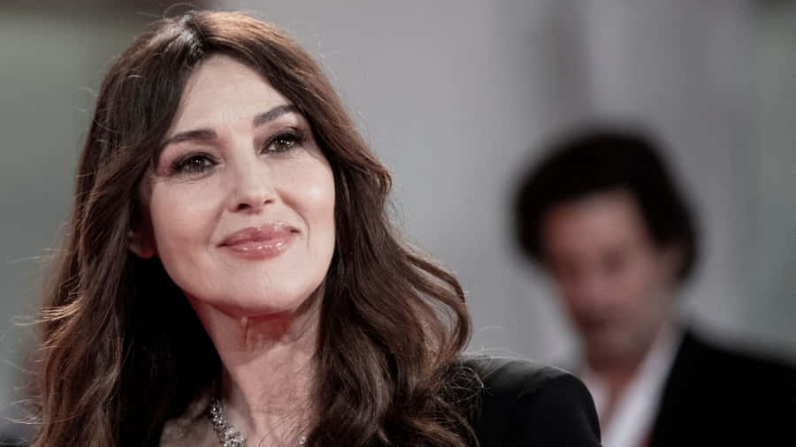 Elegant Celebrity Smile4 K Wallpaper