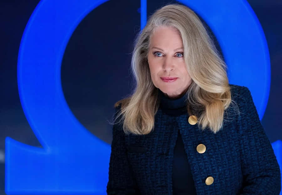 Elegant Portrait Beverly Dangelo Wallpaper