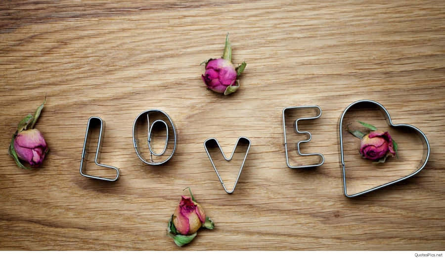 Enjoy The Beauty Of True Love Wallpaper