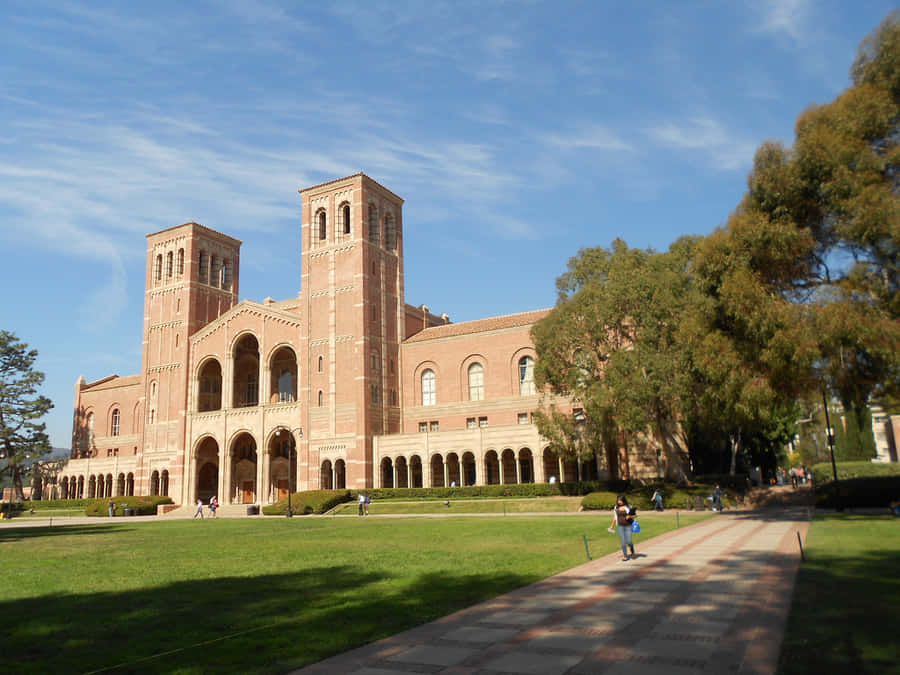 Enjoy The Scenic Ucla Campus Wallpaper
