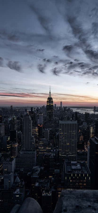 Enjoy The Stunning Views Of New York City With The Iphone X Wallpaper