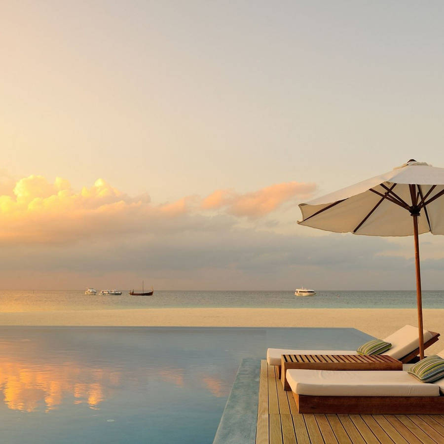 Enjoy Your Summer Days With Your New Ipad And The Latest Apps Wallpaper