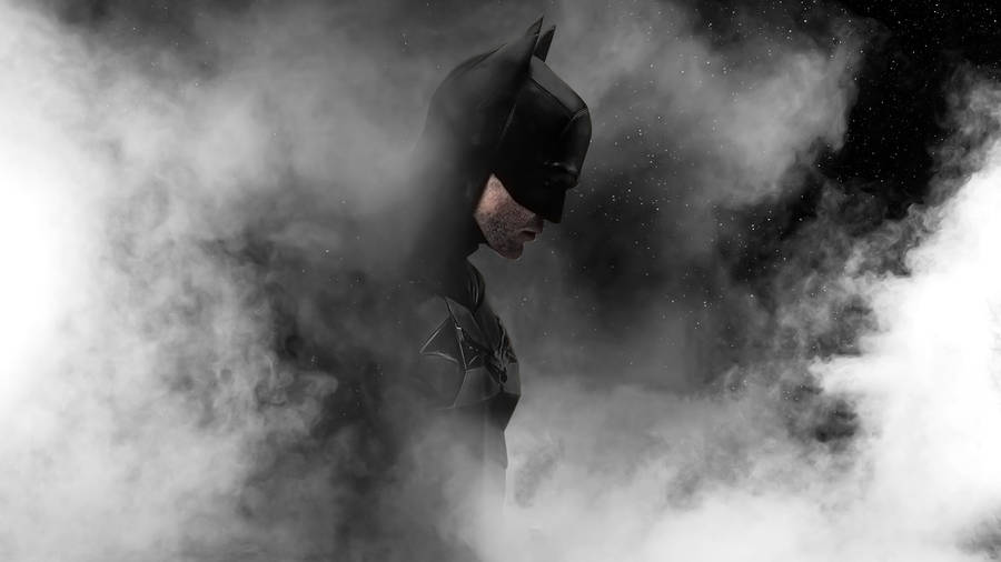 Experience An Epic Journey With The Dark Knight Wallpaper