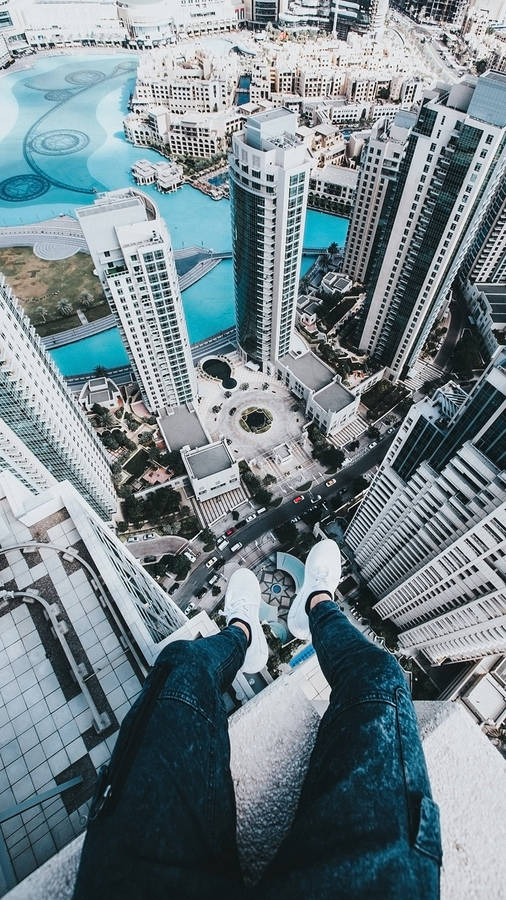 Experience The Heartbeat Of New York City - Get An Hd Iphone! Wallpaper