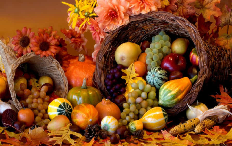 Fall Thanksgiving Fruit Basket Wallpaper