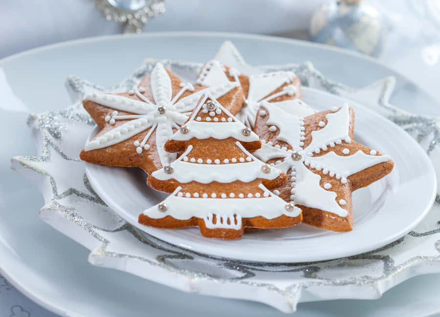 Festive Christmas Gingerbread Cookies Wallpaper