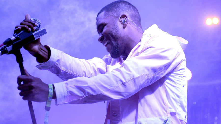 Frank Ocean Ready To Work. Wallpaper