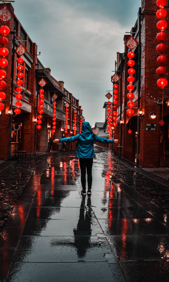 Girl In Chinese Street Wallpaper