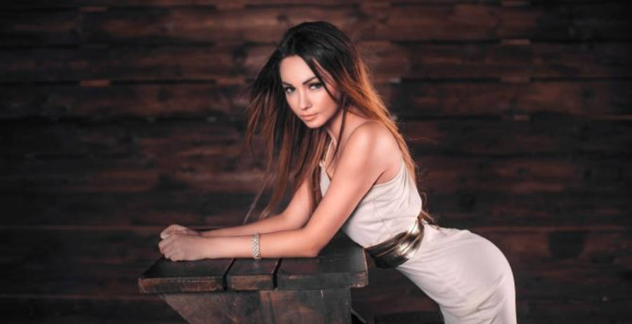 Gorgeous Female Model In Sexy Dress Wallpaper