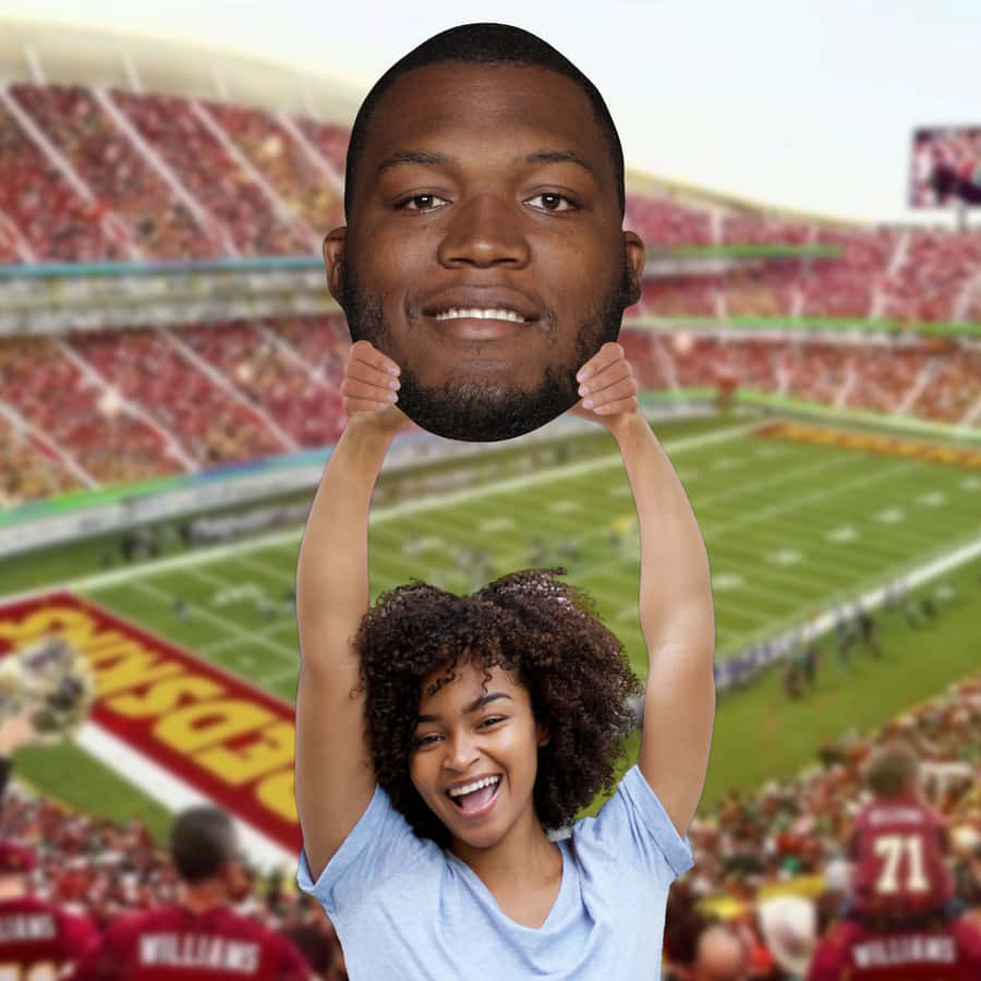 Green Bay Packers Kenny Clark Big Head Cutout Wallpaper