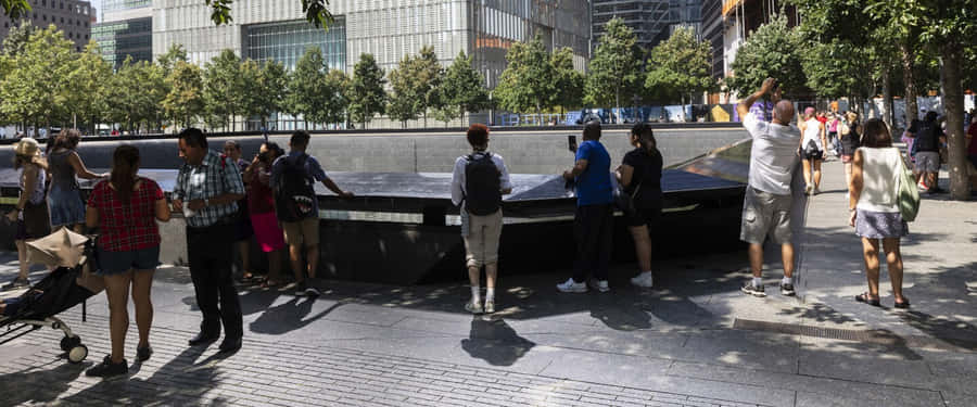 Ground Zero Memorial Visitors Wallpaper