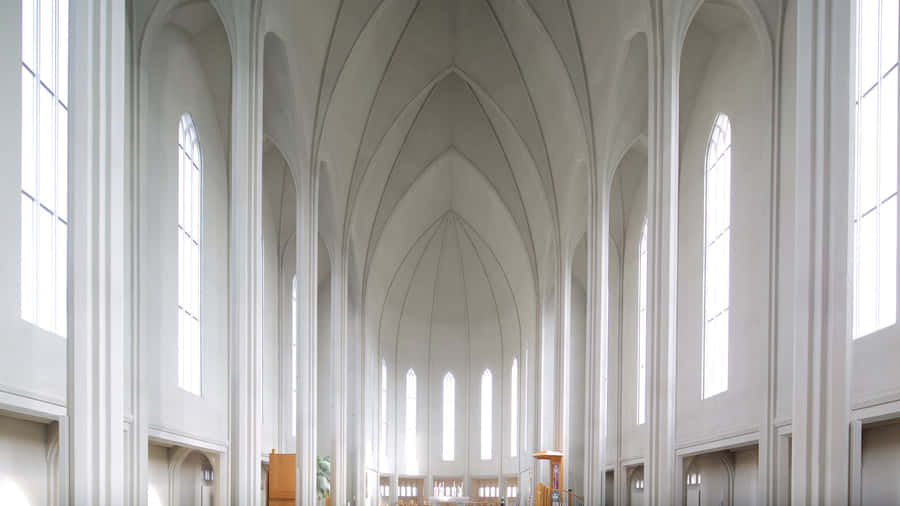 Hallgrimskirkja Tall Column Tanks Wallpaper