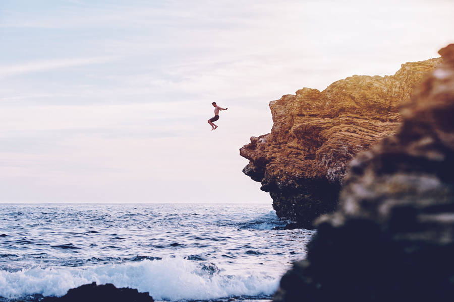 Hd Desktop Cliff Jumping Wallpaper