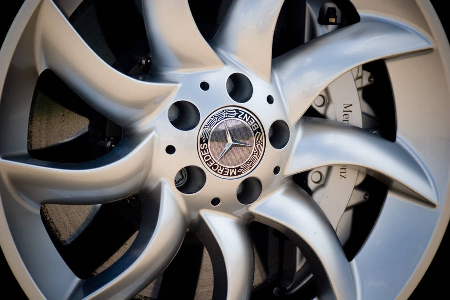 Hd Mercedes Nine Spoke Wheels Wallpaper