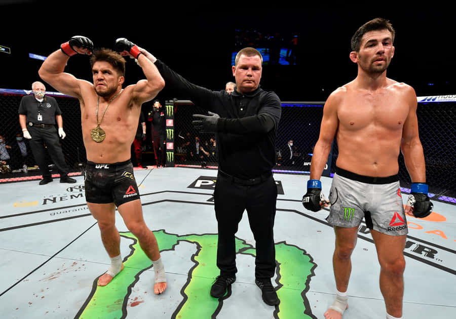 Henry Cejudo Versus Dominick Cruz Ufc 249 Wallpaper