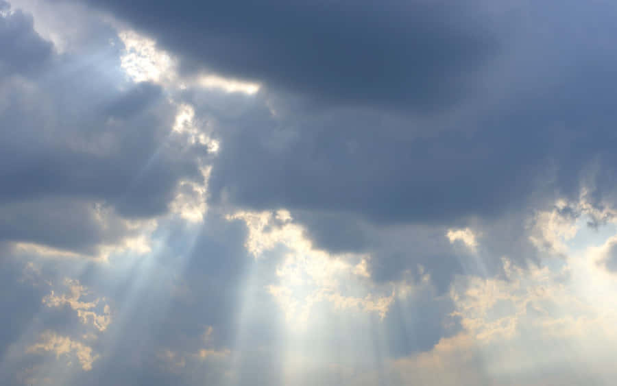 Hi Res Sky With Dark Grey Clouds Wallpaper