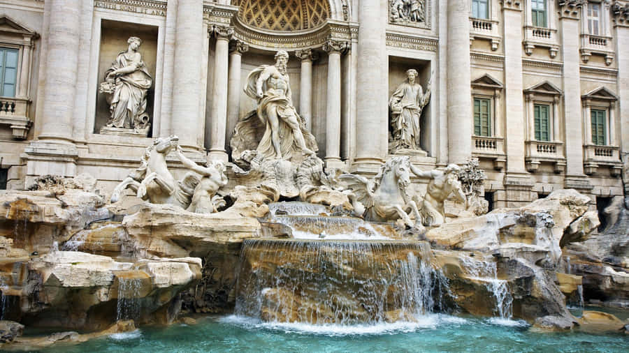 Historical Trevi Fountain Wallpaper