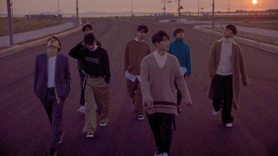 Ikon Goodbye Road Wallpaper
