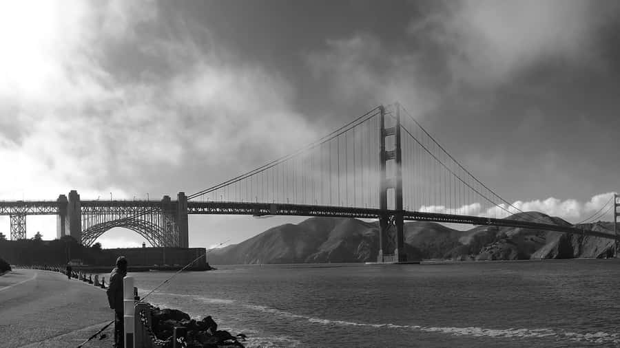Illuminating San Francisco In Black And White Wallpaper
