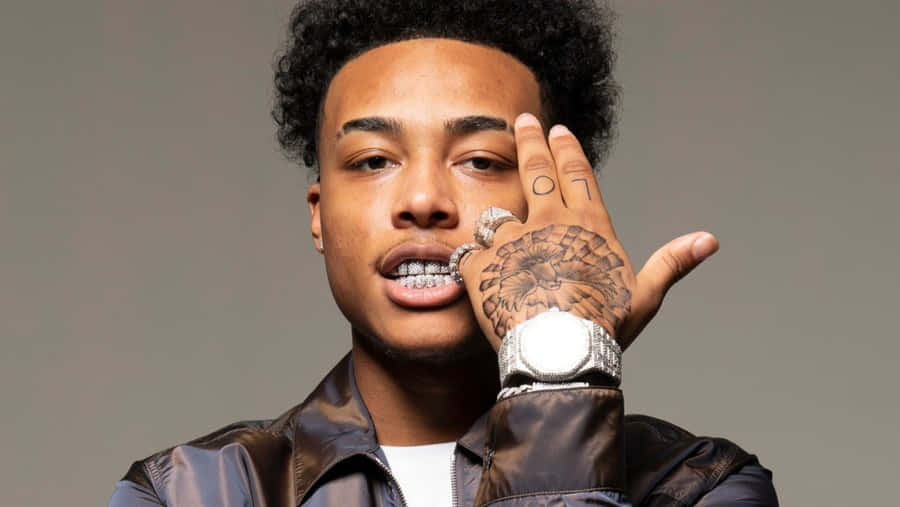 Image Luh Kel Poses With His Hit Single 