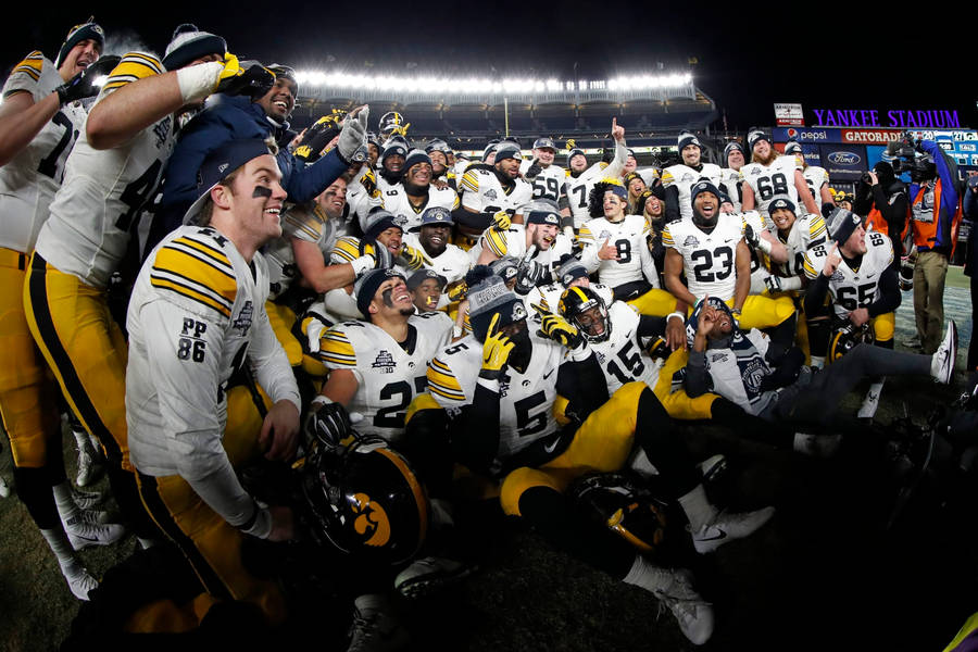 Iowa Hawkeyes Team Wallpaper