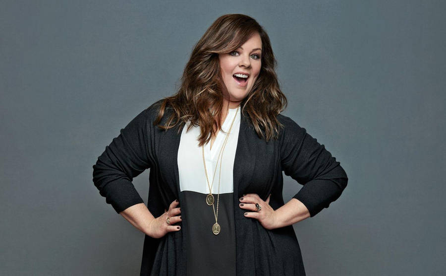 Joyful American Actress Melissa Mccarthy Wallpaper