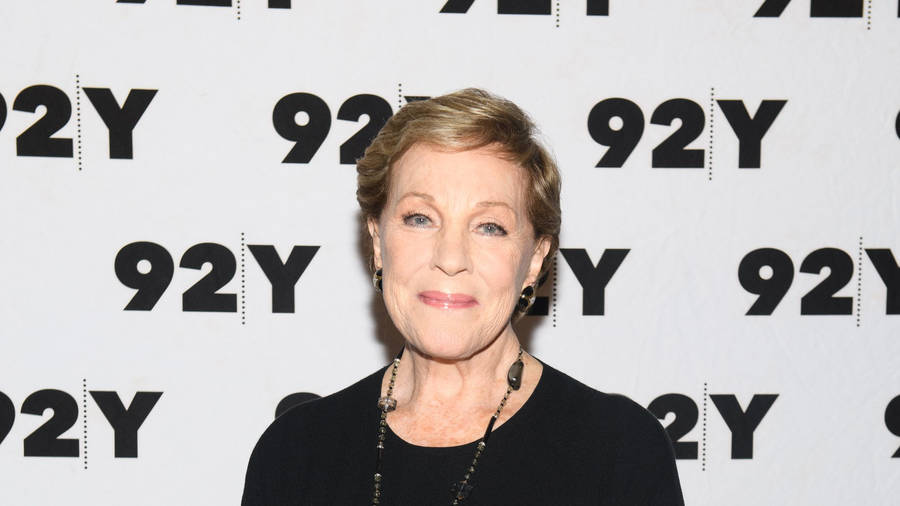 Julie Andrews American Actress Wallpaper