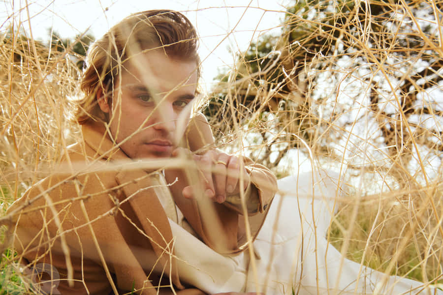 Justin Bieber Radiates Confidence In 2021 Wallpaper