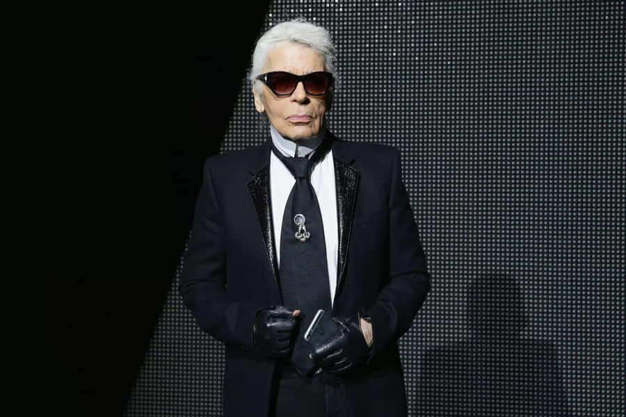 Karl Lagerfeld – Legendary Creative, Fashion Icon Wallpaper