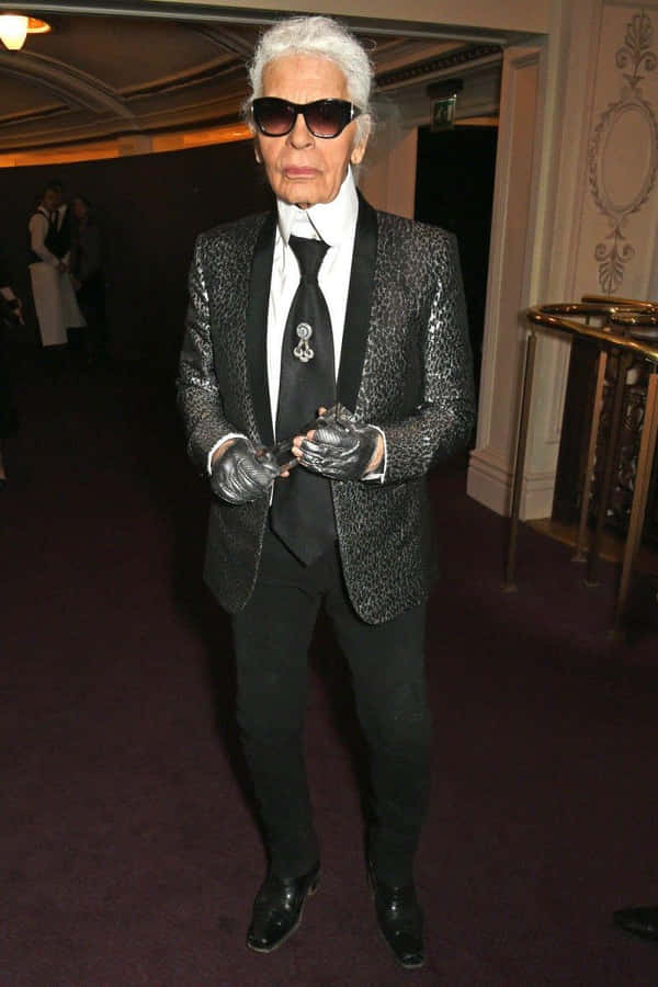 Karl Lagerfeld, The Fashion Icon Wallpaper