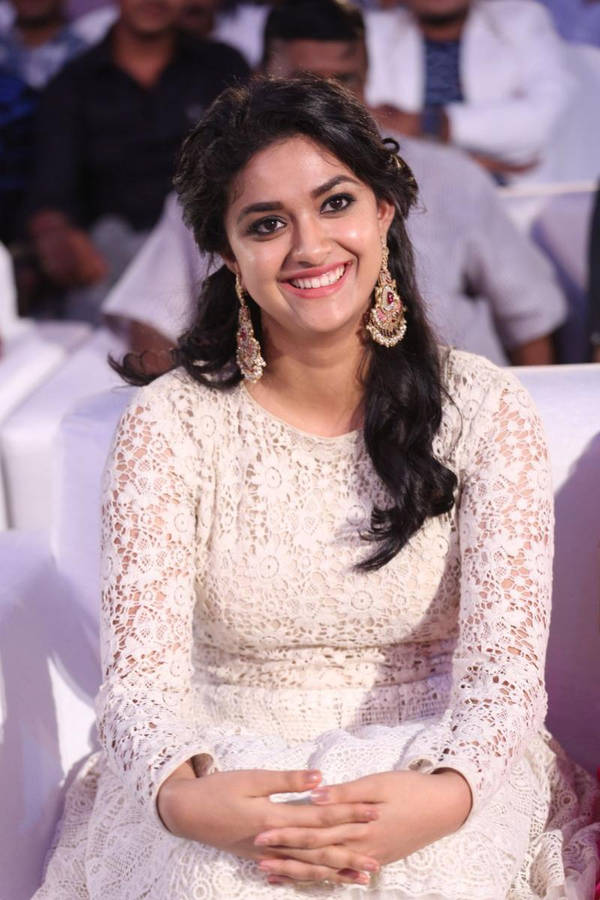 Keerthi Suresh In White Dress Hd Wallpaper