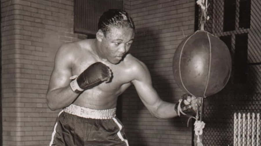 Kid Gavilan Training Small Punching Bag Wallpaper