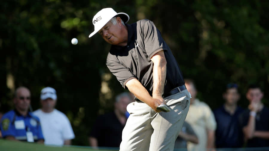 Kirk Triplett With Ball In The Air Wallpaper