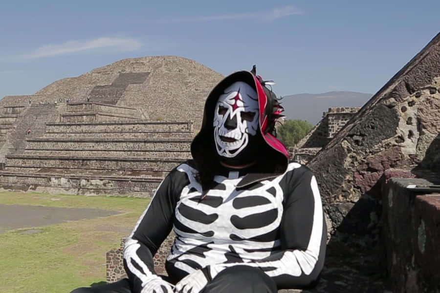La Parka Wrestler Pyramid Background Wallpaper
