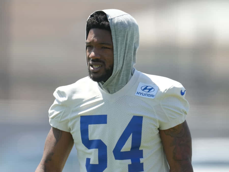 Leonard Floyd Football Athlete Portrait Wallpaper