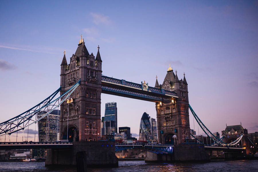 London Bridge Wallpaper