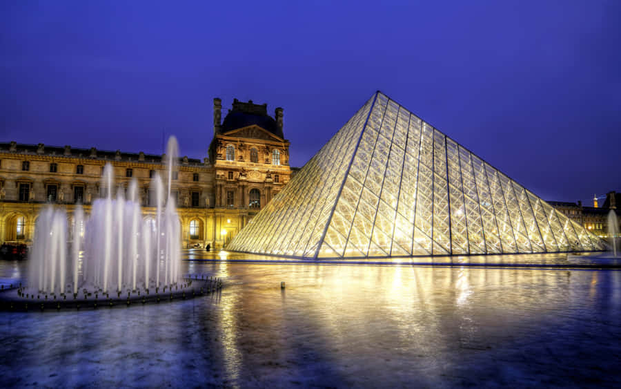 Louvre Museum Fountain Wallpaper
