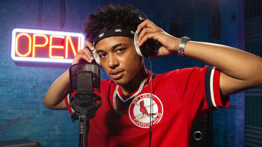 Luh Kel Breaks The Mold Of Traditional R&b With His Unique Sound Wallpaper