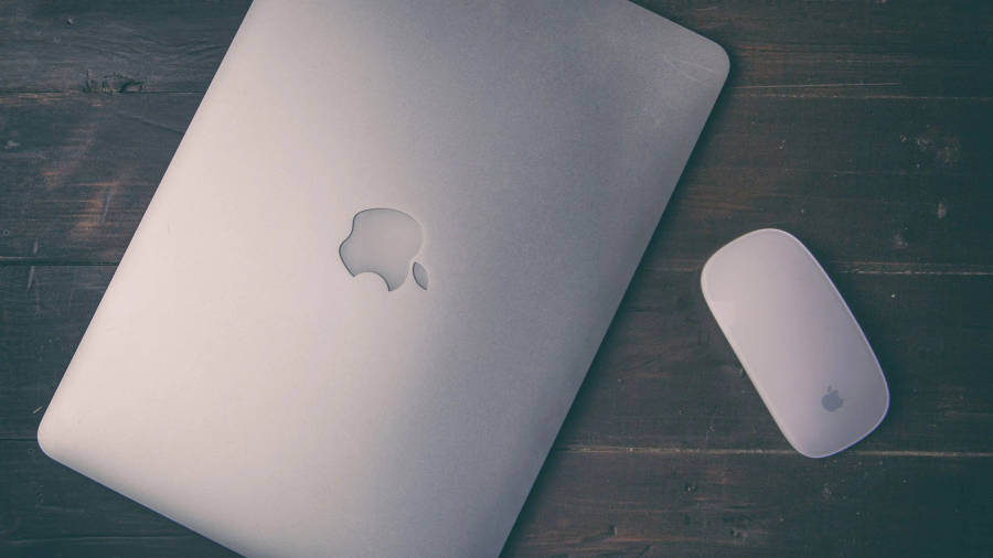 Macbook Air 4k And Mouse Wallpaper