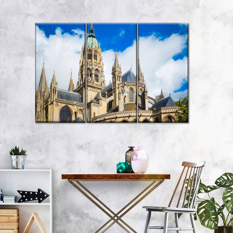 Majestic View Of Chartres Cathedral Illuminated At Dusk Wallpaper