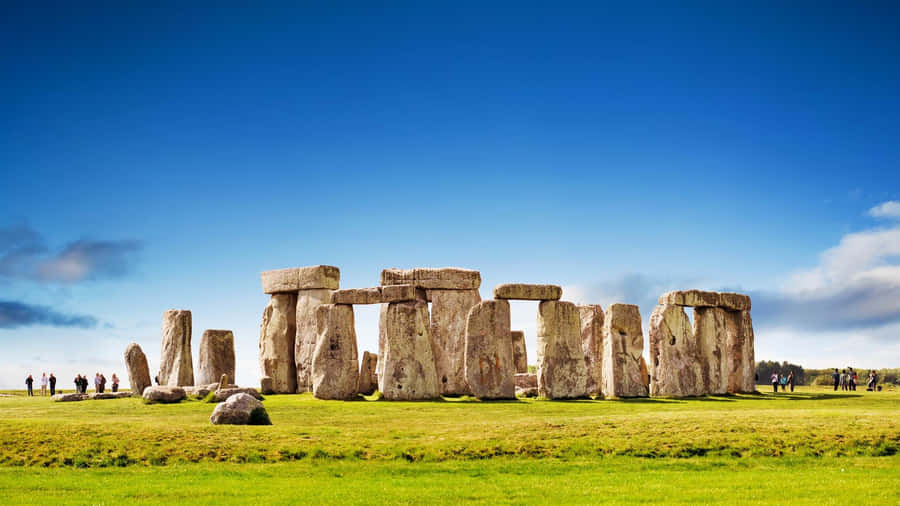 Majestic View Of The Historic Stonehenge Landmark Wallpaper