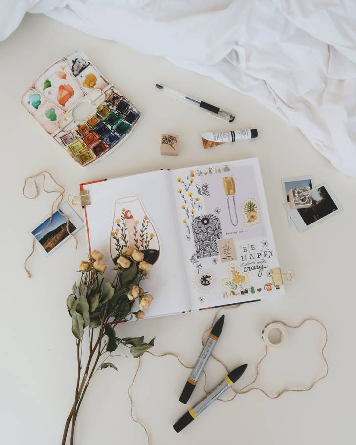 Make Every Day An Art Journal Wallpaper