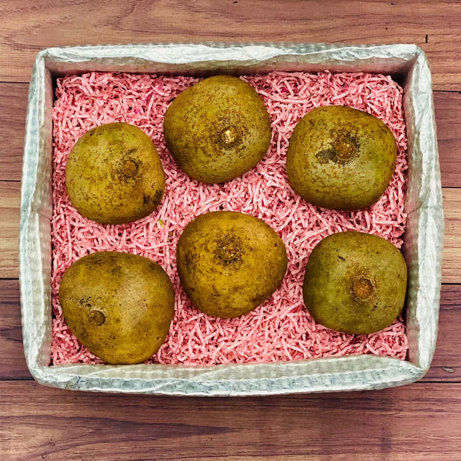 Mammee Applesin Box Wallpaper