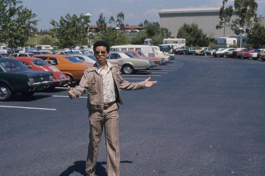 Man In Suit In Irvine Wallpaper