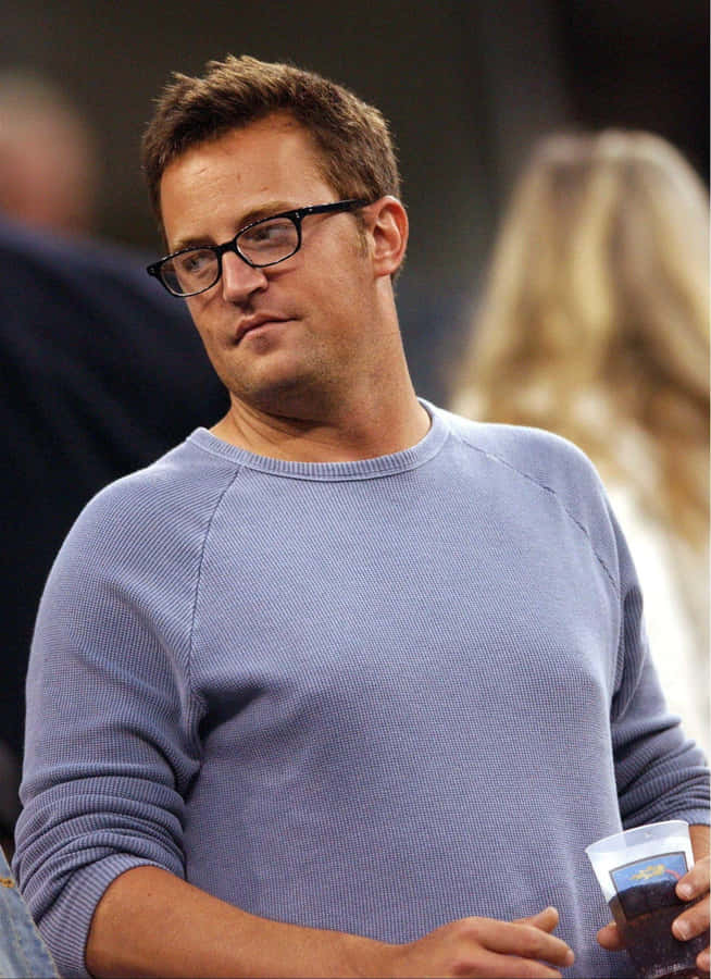 Matthew Perry In Casual Outfit Wallpaper