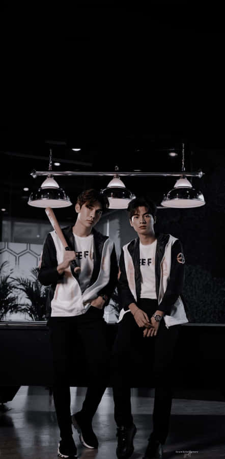 Mewgulf Sitting Together Wallpaper