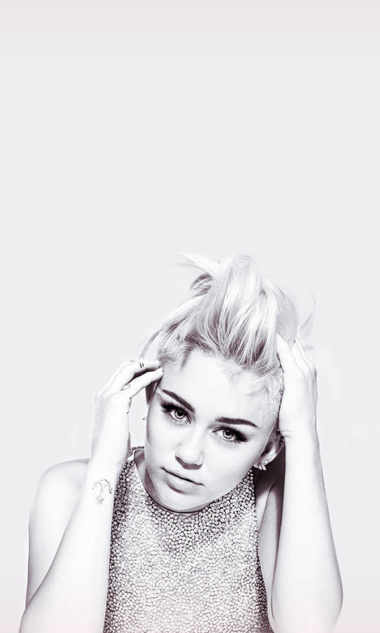 Miley Cyrus In Bold Black And White Wallpaper