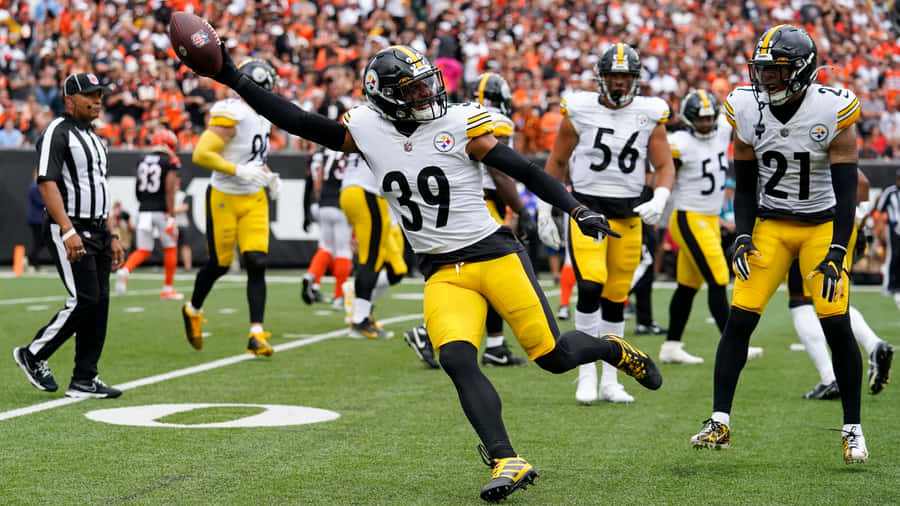 Minkah Fitzpatrick Football Player Pittsburgh Steelers Wallpaper