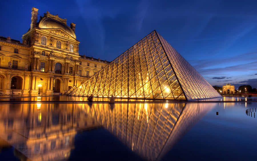 Mirrored Photography Louvre Museum Wallpaper