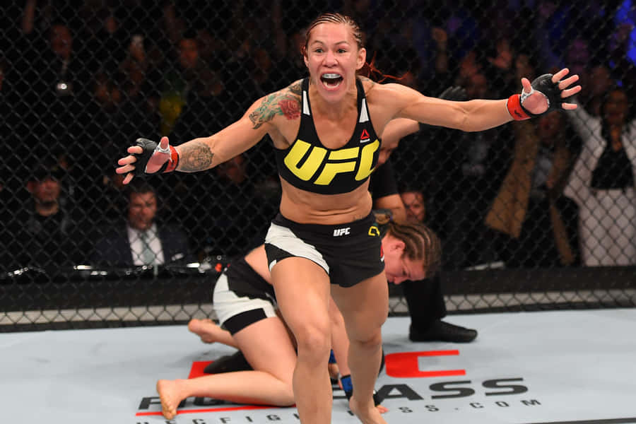 Mma Fighter Cris Cyborg 2016 Celebrating Photograph Wallpaper